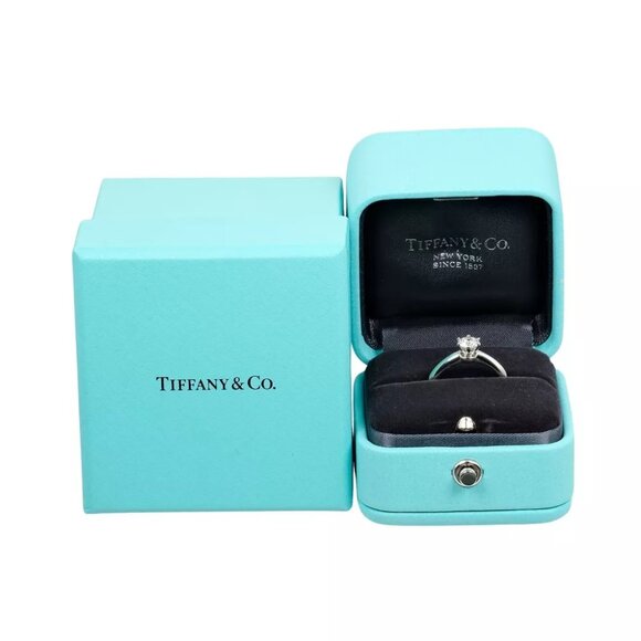 TIFFANY&Co. Solitaire Ring 0.39ct VS1/E/GOOG Pt950Platinum/diamond #3.9(US... - Picture 5 of 10